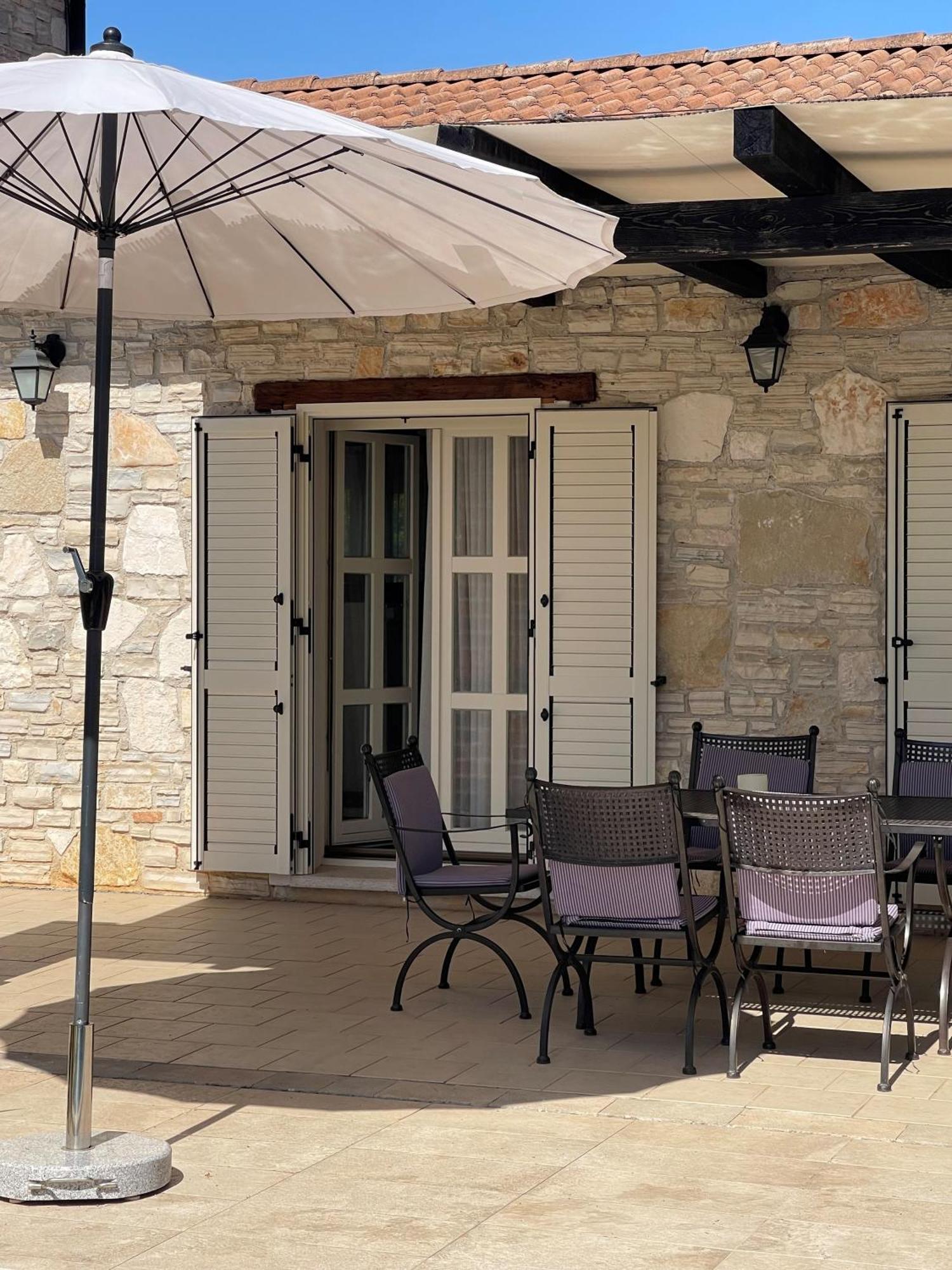 Villa Melissa - Istrisches Steinhaus Mit Pool In Guter Lage Sveti Lovreč Pazenatički Eksteriør billede