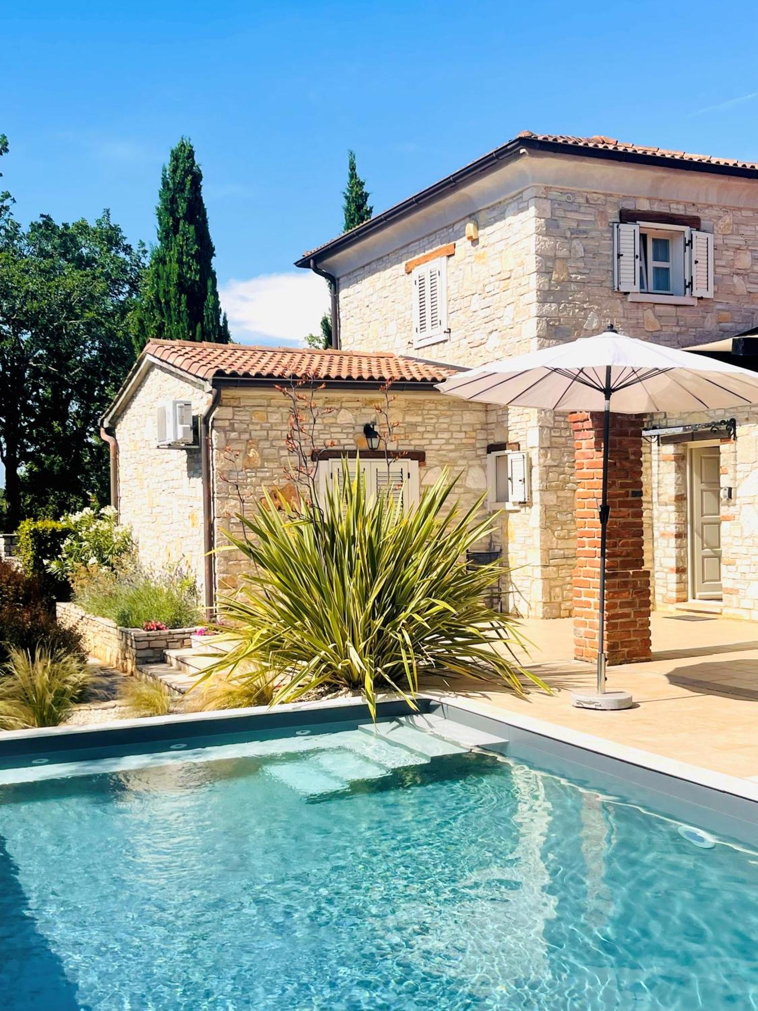 Villa Melissa - Istrisches Steinhaus Mit Pool In Guter Lage Sveti Lovreč Pazenatički Eksteriør billede